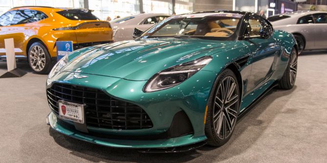 Aston Martin DB12 auf der Chicago Auto Show.