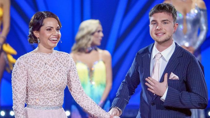 Mike Singer nahm 2022 mit Tanzpartnerin Christina Hänni an «Let's Dance» teil. Luca Hänni