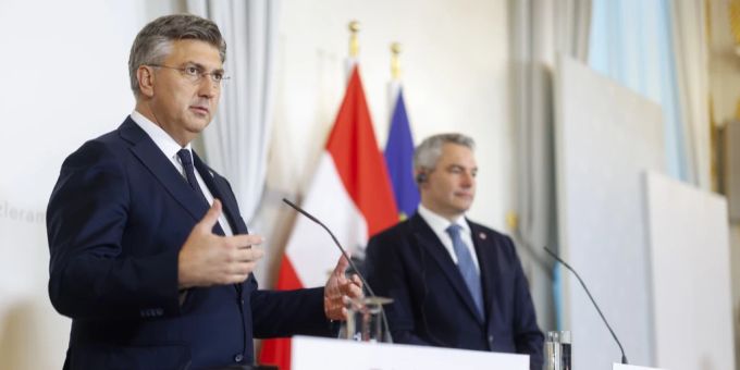 Der österreichische Bundeskanzler Karl Nehammer will mit seiner Reise nach Israel ein Zeichen der Solidarität senden. Karl Nehammer