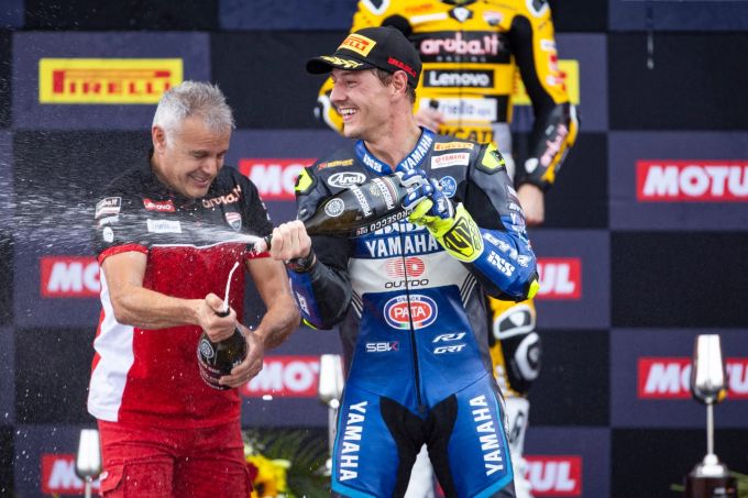 Am Saisonende klappte es mit dem Premieren-Podest für Dominique Aegerter. Dominique Aegerter Yamaha Superbike-WM