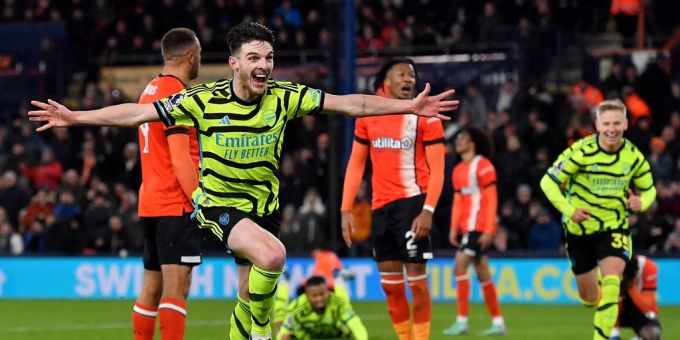 Dank spätem Tor - Arsenal baut Tabellenführung bei Luton aus