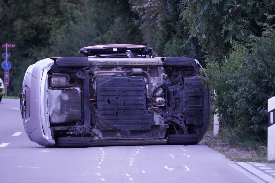 Noch während der Bergung des Lieferwagens kommt es in der gleichen Region zu einem weiteren Unfall.