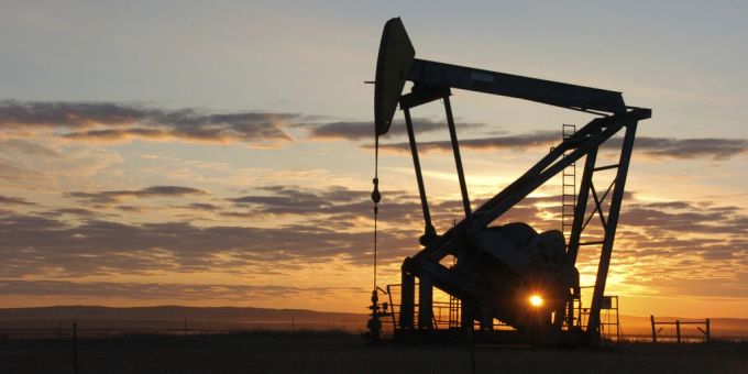 Das weltweite Bedürfnis nach Erdöl wird steigen, vermutet OPEC. erdöl produktion