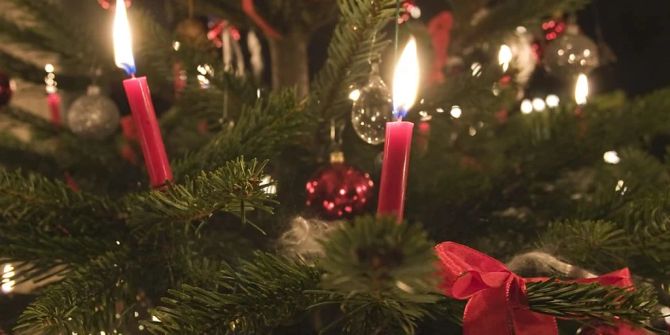 Weihnachtsbaum Feuer