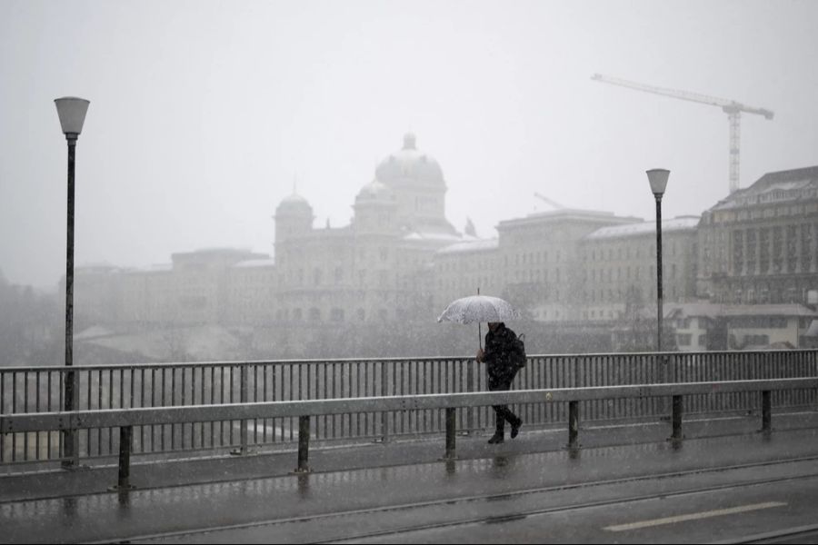 Für Schneeballschlachten wird der nasse Schnee nicht ausreichen. (Archiv)