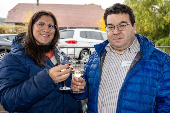 Patrizia und Ricardo Da Silva freuen sich auf gemütliche Apéros und das Sein im Garten ihrer neuen Wohnung. Moser Tower