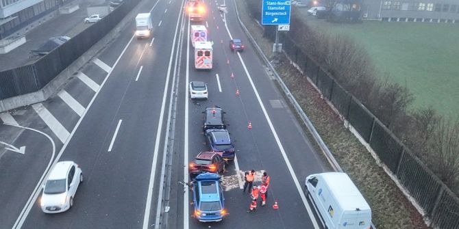 Auffahrkollision auf A2