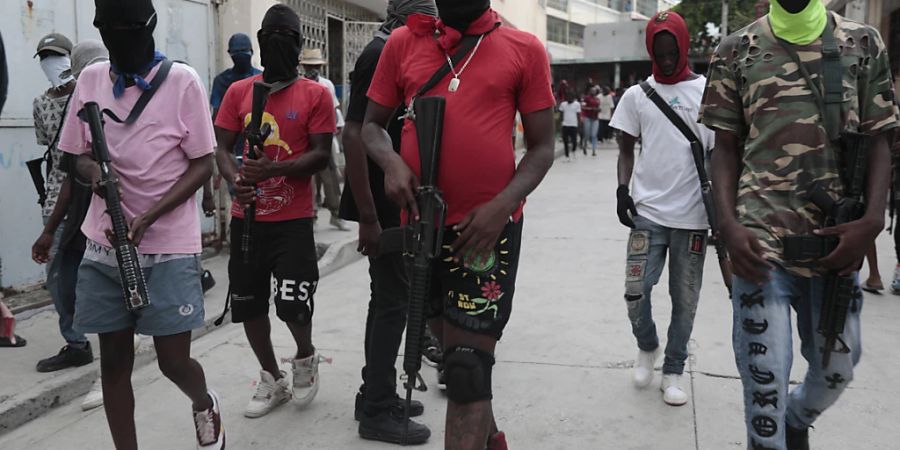 Haiti leidet seit Jahren unter Kämpfen zwischen Banden. Foto: Odelyn Joseph/AP