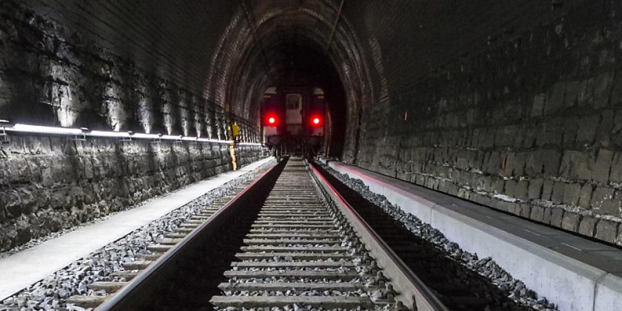 Der normale Zugverkehr zwischen Brig VS und der italienischen Stadt Domodossola kann in den nächsten Tagen wieder aufgenommen werden. (Archivbild)