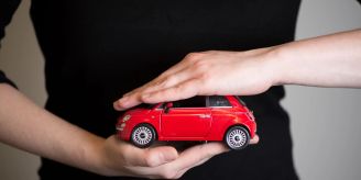 Trotz Prämienerhöhung - Schweizer bleiben Autoversicherung treu