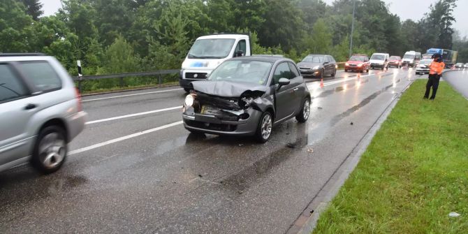 eine 23-jährige Autofahrerin leicht verletzt