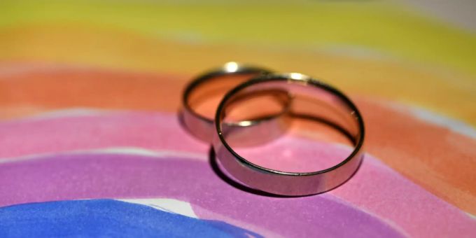 Die Reformierte Kirche hatte sich bereits im Jahr 1999 für die Gleichwertigkeit von homosexuellen Beziehungen ausgesprochen. Ehe für alle