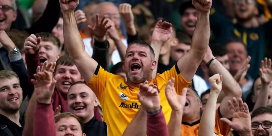 Wolverhampton-Fans während der Partie gegen Manchester United. (Symbolbild). Foto: Nick Potts/PA Wire/dpa