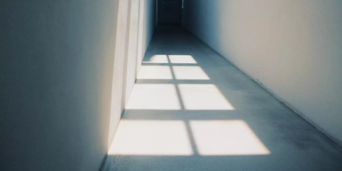 Ein Schatten (Symbolbild) schatten