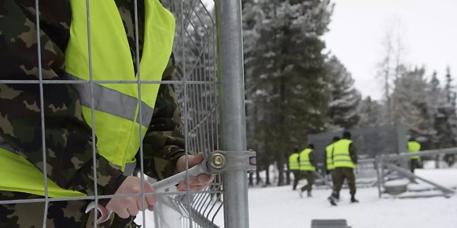 Die Armee wird auch in den kommenden Jahren rund um das WEF in Davos an der Arbeit sein. Das Parlament hat den Einsatz und das Geld dafür bewilligt. (Archivbild)