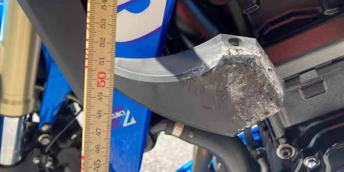 Am Motorrad entstand geringer Sachschaden.