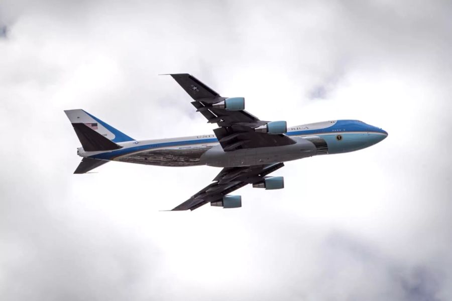 Hier landet Donald Trump bereits in Florida, von der Air Force One liess sich der ehemalige Präsident zu seinem Golfclub fliegen.