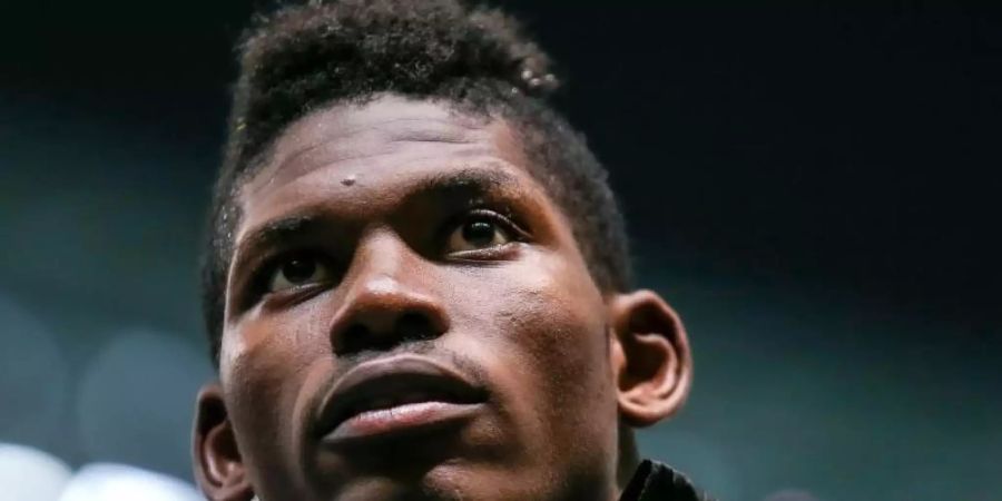 Hat bei Borussia Mönchengladbach das Training wieder aufgenommen: Breel Embolo. Foto: Andreas Gora/dpa