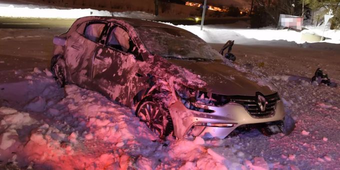 Fahrunfähig Selbstunfall verursacht.