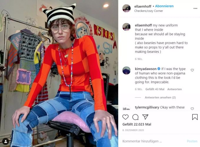 Ella Emhoff mit selbstgemachtem Hut. ella