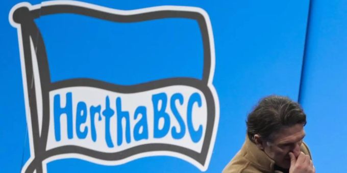 Hertha will nach dem Aus von Bruno Labbadia bereits heute einen neuen Trainer präsentieren. Foto: Soeren Stache/dpa-Zentralbild/POOL/dpa Hertha will nach dem Aus von Bruno Labbadia bereits heute einen neuen Trainer präsentieren. Foto: Soeren Stache/dpa-Zentralbild/POOL/dpa