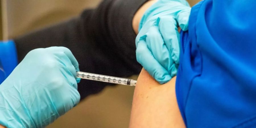 Merkel spricht mit Biontech-Gründern