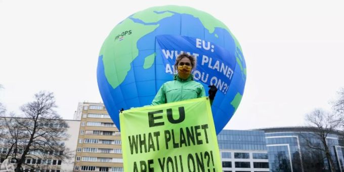 Greenpeace-Aktion zu EU-Klimaberatungen Greenpeace-Aktion zu EU-Klimaberatungen