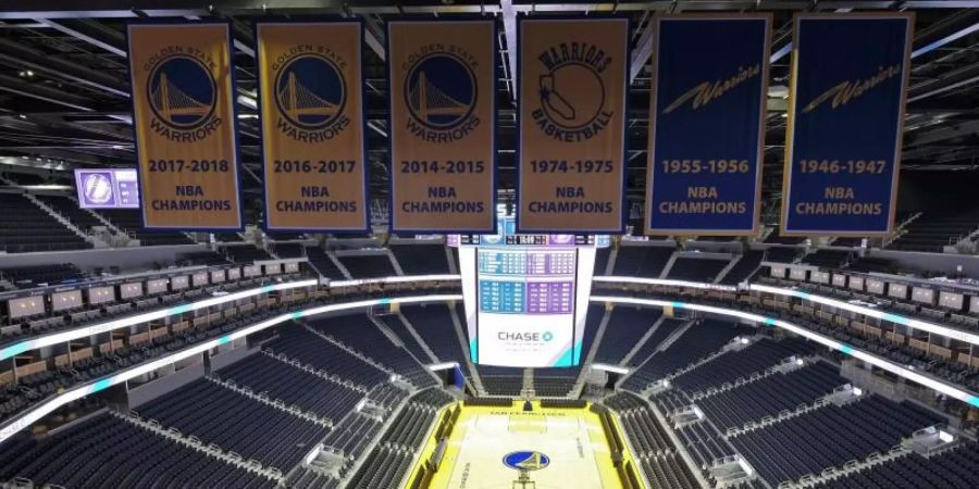 Weitere NBA-Profis wurden positiv getestet. Foto: Eric Risberg/AP/dpa