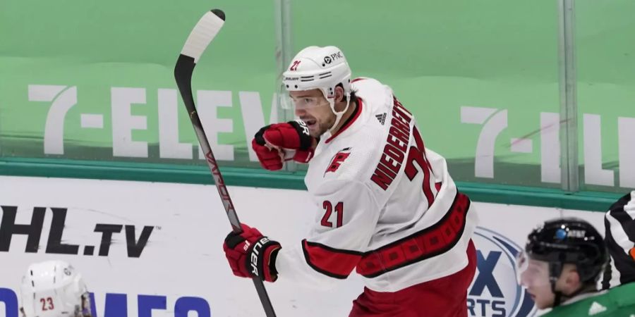 Nino Niederreiter Carolina Hurricanes