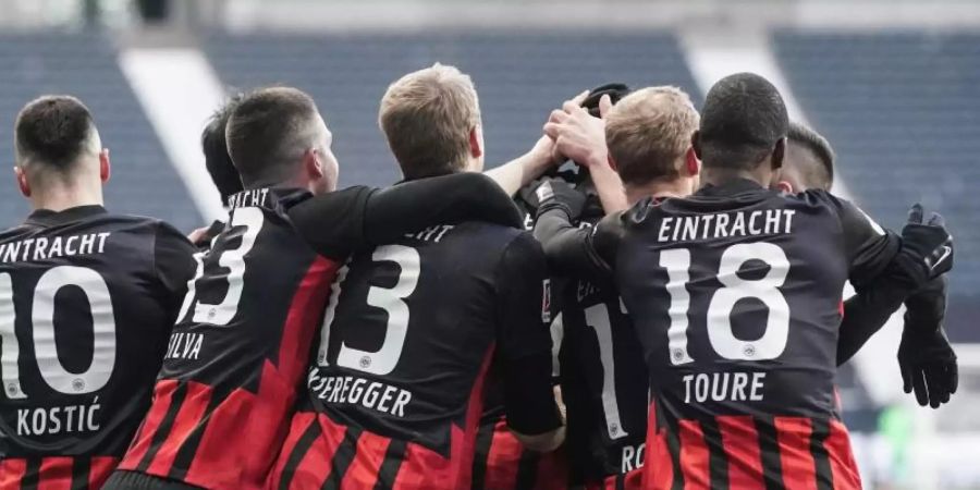 Mannschaft der Stunde: Eintracht Frankfurt will auch gegen die Bayern Grund zum Jubel haben. Foto: Thomas Frey/dpa