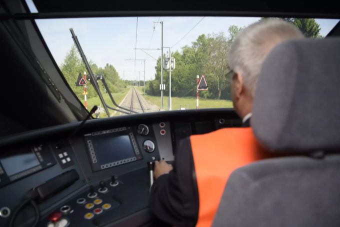 Die Schweizerischen Bundesbahnen werden 2021 viele Lokführerinnen und Lokführer ausbilden. schweizerische bundesbahnen