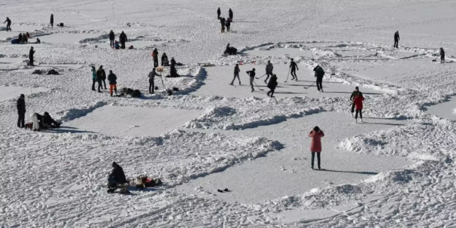 Winter auf dem Spitzingsee in Bayern