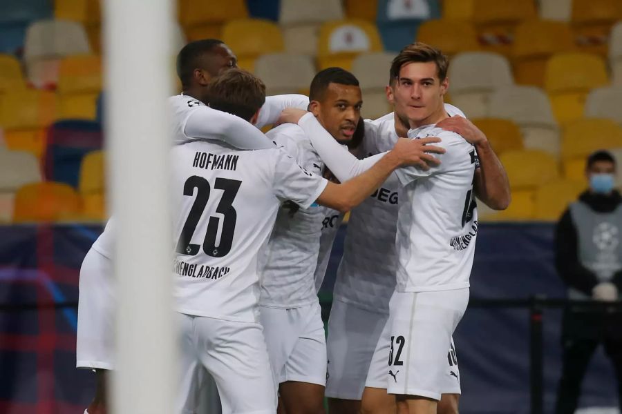 Gladbach jubelt bereits nach etwas mehr als sieben Minuten über die Führung.