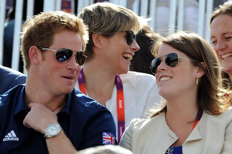 Prinz Harry und Prinzessin Eugenie an den Olympischen Sommerspielen in London im Jahr 2012. Die beiden haben einen besonders guten Draht zueinander.