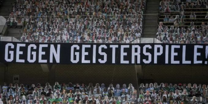 Ein (mittlerweile) gewohntes Bild in Corona-Zeiten: Geisterspiele in deutschen Fussball-Stadien. Foto: Ina Fassbender/AFP-Pool/dpa Ein (mittlerweile) gewohntes Bild in Corona-Zeiten: Geisterspiele in deutschen Fussball-Stadien. Foto: Ina Fassbender/AFP-Pool/dpa