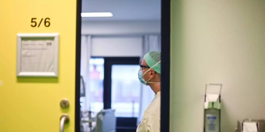 Rund 3,6 Millionen Gesundheits-Beschäftigte haben direkten Patientenkontakt