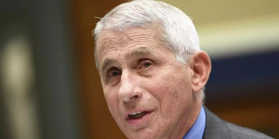 «Die Nachricht über den Impfstoff sollte die Menschen nicht dazu veranlassen zu sagen, dass wir die öffentlichen Gesundheitsmassnahmen nicht weiterführen müssen», sagte der renommierte Immunologe Anthony Fauci. Foto: Kevin Dietsch/Pool UPI/AP/dpa