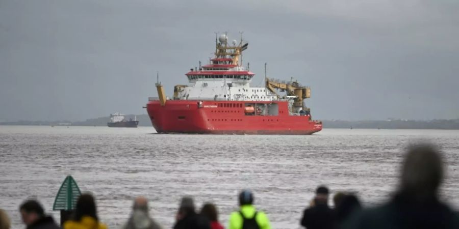 Rettungsschiff Sea Watch 4