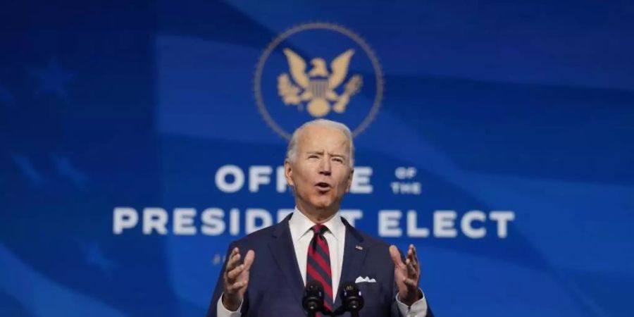 Der designierte US-Präsident Joe Biden stellt im «The Queen» Theater in Wilmington sein Klima- und Energieteam vor. Foto: Carolyn Kaster/AP/dpa