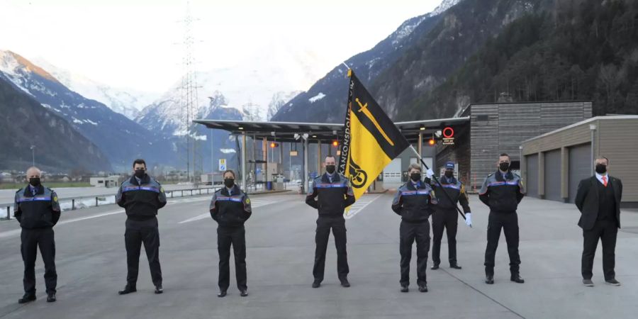 Inpflichtnahmen und Beförderungen bei der Kantonspolizei Uri