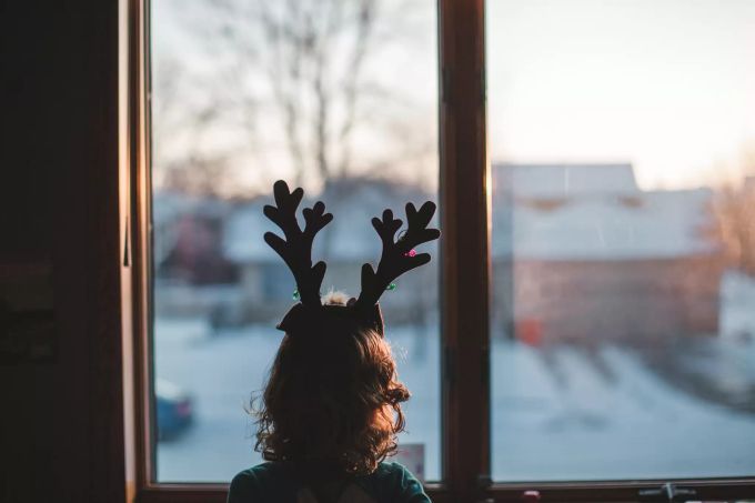 Das Wetter in der Schweiz bleibt vorerst mild, doch eine dynamische Lage könnte den erhofften Schnee zu Weihnachten bringen. Wetter Schweiz Coronavirus Schnee