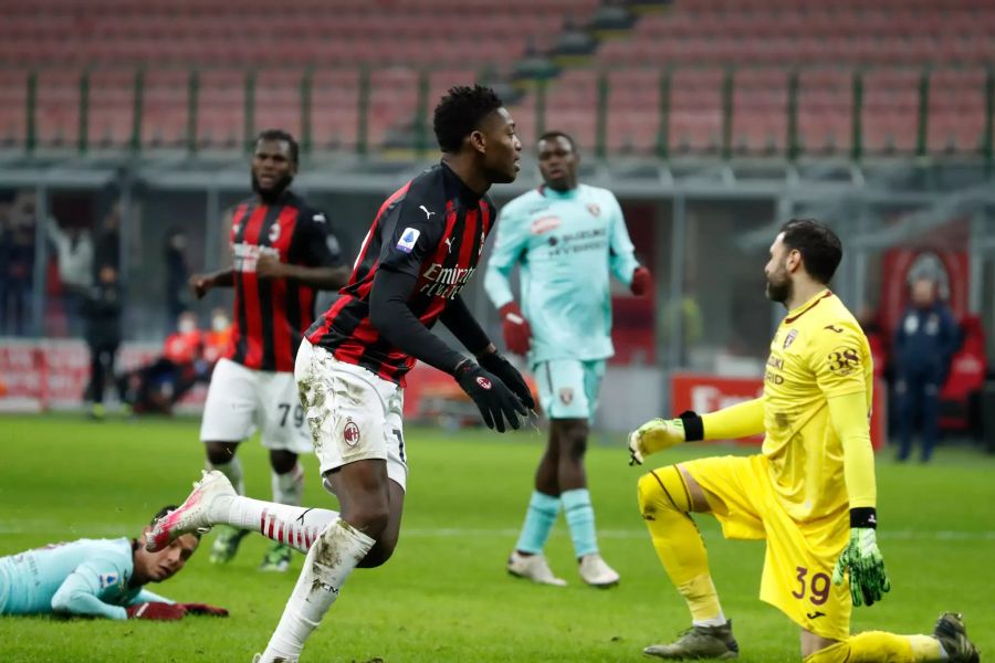 Rafael Leao erzielt das 1:0 für den AC Milan.