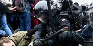 Moskau - Anhänger Nawalnys vor seiner Haftanstalt festgenommen Moskau - Anhänger Nawalnys vor seiner Haftanstalt festgenommen