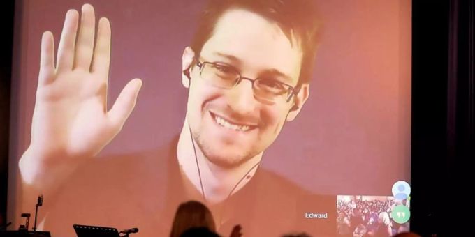 Moskau - Edward Snowden ist Vater geworden
