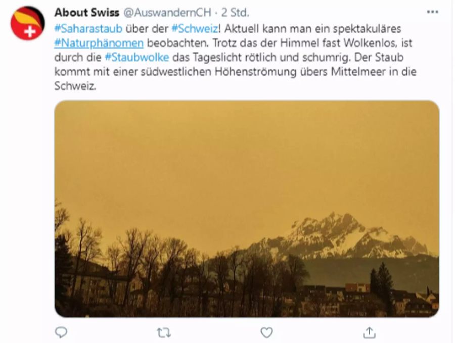 «Trotz das der Himmel fast Wolkenlos ist, ist durch die #Staubwolke das Tageslicht rötlich und schumrig», schreibt ein User zu dem Bild.