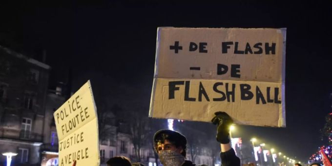 Protest in Nantes am Freitag gegen das neue Gesetz Protest in Nantes am Freitag gegen das neue Gesetz