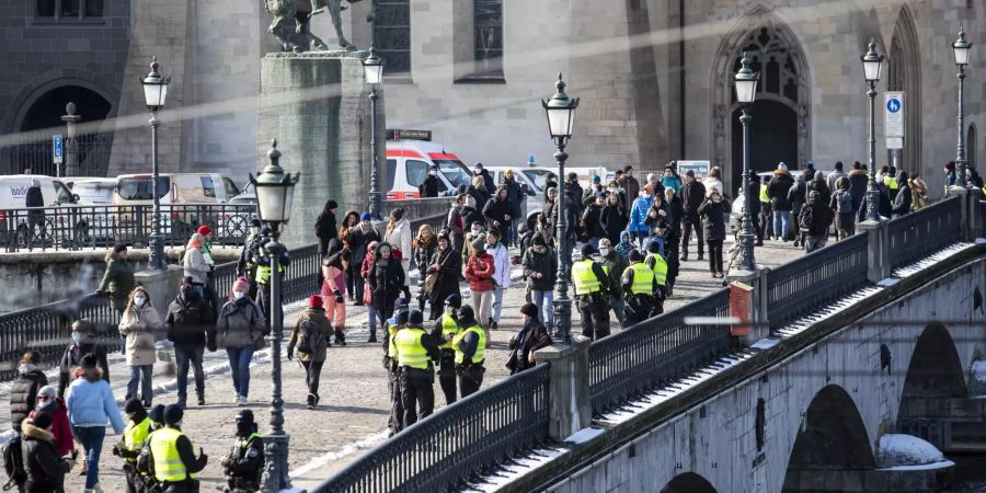 Coronavirus - Proteste in der Schweiz