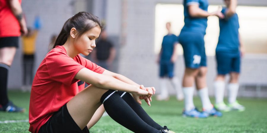 Mädchen Fussball enttäuscht