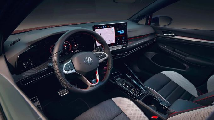 Stellvertretend für die Änderungen zum Facelift ein Bild des neuen GTI. Im R wird die Kontrastfarbe blau statt rot sein VW Golf R Facelift