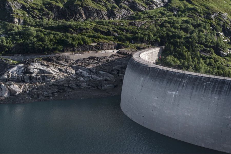 Der milde Winter und der viele Niederschlag hätten den Verbrauch reduziert und Wasserkraftwerke angetrieben. Zudem hätten die Kernkraftwerke auf Hochtouren gearbeitet. (Symbolbild)